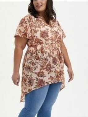 Torrid high low Floral Tunic Top - Blush Floral